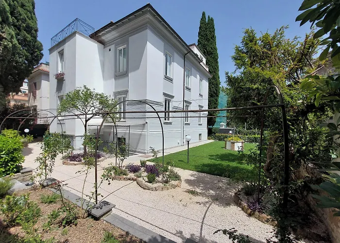 Youroom Monteverde - 4*